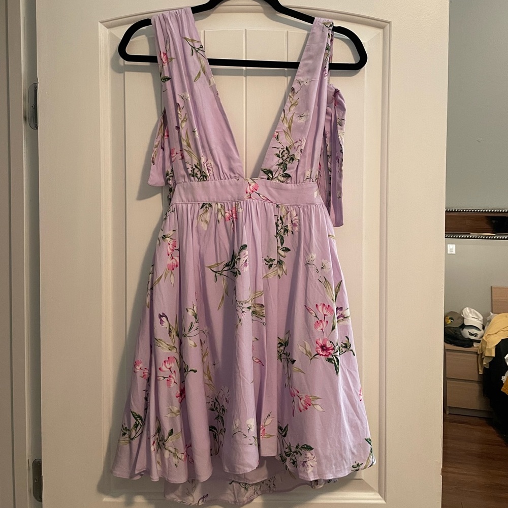 FLORAL PLUNGING V NECK MINI DRESS